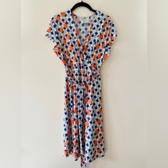Leota Faux Wrap Maternity Dress, White w/ Blue & Orange Circle Pattern, Size XL - Picture 1 of 6
